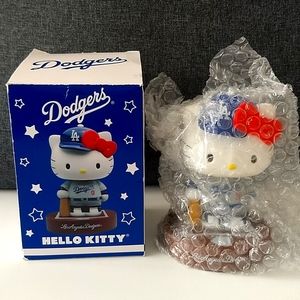 Dodgers 2014 hellow kitty bobblehead